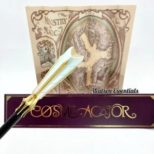 Varita de Roble Universal Universo Épico Cosme Acajor Exclusivo Interactivo Harry Potter - Imagen 1 de 7