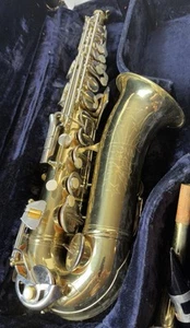 Saxofón alto Conn Shooting Star 1964 estuche rígido número de serie C64660 hecho en EE. UU. - Imagen 1 de 18