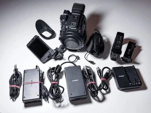 Canon EOS C200 Super 35 4K Cinema Camera - 1 Year Warranty, Perfectly Working - Picture 1 of 20
