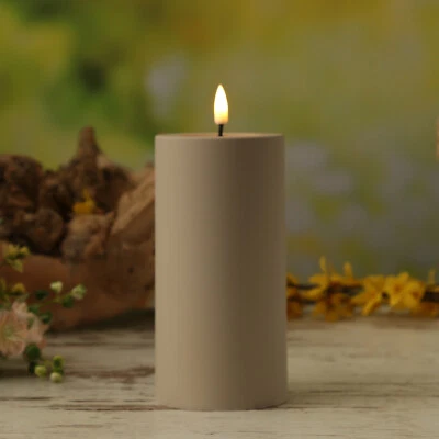 LED Kerze MIA Deluxe Homeart outdoor 3D Flamme flackernd H: 15cm D: 7,5cm sand - Bild 1 von 4