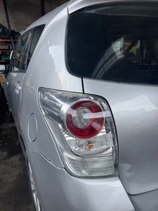 TOYOTA VERSO MPV 5DOOR LEFT SIDE REAR LAMP 2010 - Picture 1 of 2