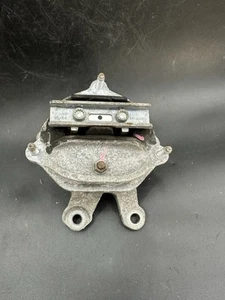 AUDI A4 B8 A5 8T 2008-15 2.0 TDI CAJA MANUAL SOPORTE MONTAJE MONTAJE 8K0399151 - Imagen 1 de 5