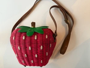 TOPSHOP Strawberry Straw Bag - Picture 1 of 21