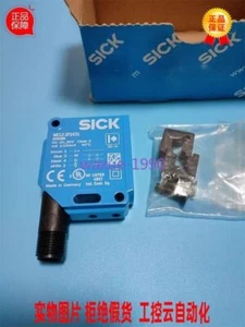 1pcs New WE12-3P2431 photoelectric sensor 2041881 #A6-29 - Bild 1 von 4