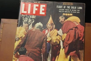 LIFE Magazin Apri 1951 Flug des Dalai Lama Foto historische Wanderung Himalaya - Bild 1 von 17