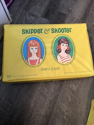 SKIPPER & SCOOTER DOLLS, CASE & SOME ACCESSORIES 1964 - Image 1 of 4