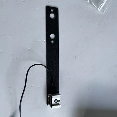 #F0035 - Flash Rail - Rail with Hot Shoe - Image 1 of 3