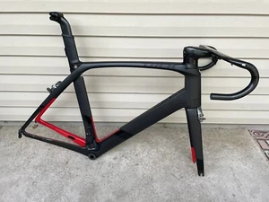 TREK MADONE 9.0 Carbon Rim Brake Frame Set with brakes and handlebar. Size 60cm. - Picture 1 of 16