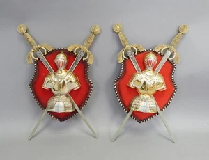 Coppia stemmi revival spagnolo metà secolo spade incrociate Toledo arte da parete - Foto 1 di 4