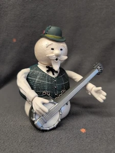 4.75" SAM The SNOWMAN, HAT & BANJO - Plastic Figure RUDOLPH Toy Playing Mantis - Picture 1 of 4