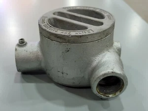 CROUSE-HINDS 3/4" T Union Type Fixture Fixing Box EAHC2702 - Picture 1 of 6