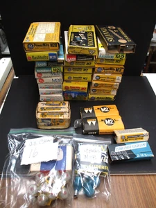 Sylvania M2 & M2B Flash Bulbs. New old stock 29 PACKAGES - Picture 1 of 3