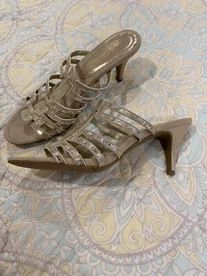 Woman’s Dress Sandals. Gold With Diamonds. Size 10 M. Elegant. - Изображение 1 из 3