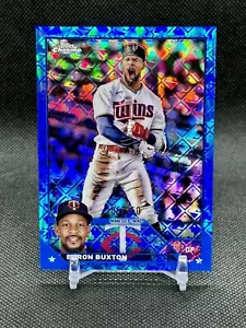 Logofrattore cromato Topps 2023 BYRON BUXTON n. 28 RIFRATTORE BLU #/150! GEMELLI! - Foto 1 di 3