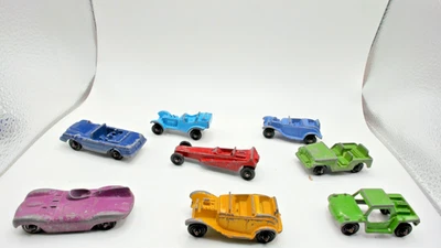 8 coches de juguete Tootsie de colección - roadsters, dragster, jeeps, jaguar's oh my! Foto 1 de 4