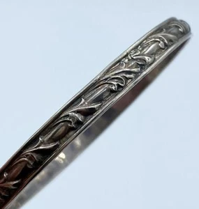 Graceful Vintage Danecraft Sterling Bangle Bracelet w/ Leafy Motif - Picture 1 of 5