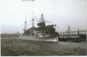 WW II Usa Foto -- Schlachtschiff USS Arizona  - Bild 1 von 1