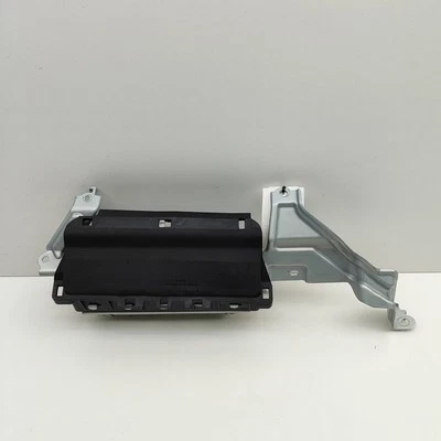 Toyota Land Cruiser J150 Sac de sécurité au genou SRS 73900-60150-C0 RHD 2019 30 - Image 1 of 4