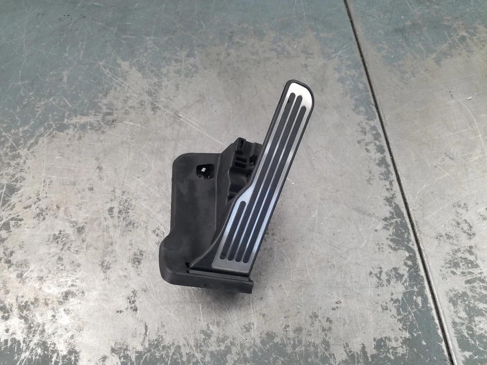 2015 Chevy Corvette C7 Z06 Accelerator Throttle Pedal #3369 D4 - Image 1 of 4