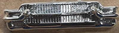 Revell   ✔  VINTAGE  ✔  56 Cadi El Dorado Sc 1:32 ( grille and bumper ) no box - Image 1 of 2
