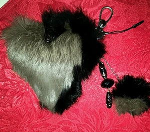  #A4 Pom Pom Ball Charm  Phone Keychain Real Mink & Rabbit Fur Heart Shaped - Picture 1 of 2