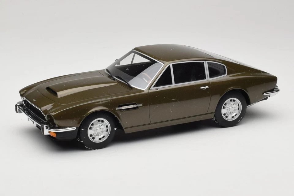 CMR003 Aston Martin DBS Olive Green CMR 1:18 - Image 1 of 4