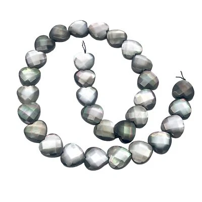 Black Lip Mother of Pearl 心形股 | 14x14x5 | 黑色银色 | 30 珠 — 第 1/4 张图片