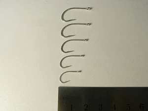 Mustad Signature C47SNP-DT Saltwater Shrimp Fly Tying Hooks in #1 #2 #4 #6 or #8 - Picture 1 of 7