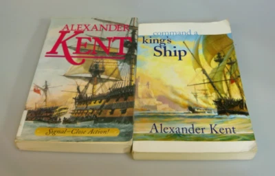 Lot of 2 Alexander Kent Books - Signal–Close Action! + Command a King's Ship - Image 1 of 3