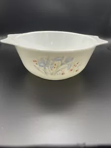 Pentola da forno vintage Pyrex Blue Iris Manigliata Inghilterra 2 1/2 C senza coperchio - Foto 1 di 6