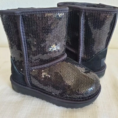 NWOB TODDLERS GIRLS SIZE 6 BLACK UGG CLASSIC SHORT CHUNKY SEQUIN BOOTS 1135330T - Image 1 of 4