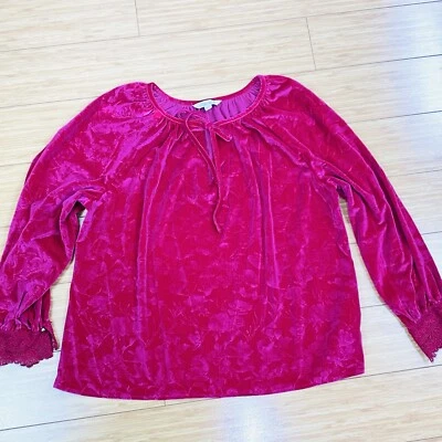 The Pioneer Women Hot Pink Velour Sweater Size Large - Image 1 of 4
