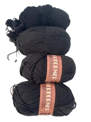 4 4oz. Skeins Acrylic/Polyester COLUMBIA-MINERVA PERFORMER Black Yarn 3922 Foto 1 de 4