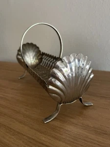 Vintage 1960s Mid Century Silver Plated Seashell Cracker Nut Serving Caddy Dish - Picture 1 of 7