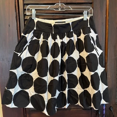 Falda Marimekko para Banana Republic blanca y negra geométrica talla 4 estilo kicky Foto 1 de 4