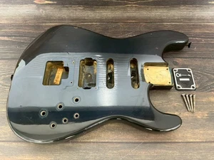 Charvel de Jackson Modelo 4 SSH Años 80 Cuerpo Azul Oscuro con Placa Hecho en Japón - Imagen 1 de 17