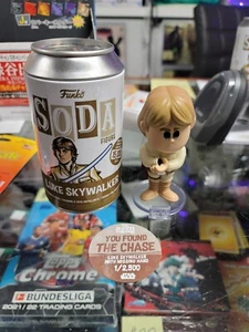 Funko Vinyl Soda Star Wars Luke Skywalker Missing Hand CHASE /2,500 w/ Disc/Can - Picture 1 of 2