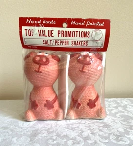 RARE Vtg Salt and Pepper Shakers Pink Pig Top Value Promotions Hand Made Painted - Picture 1 of 8