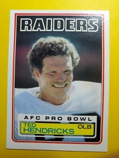VINTAGE HOF TED HENDRICKS #302 OAKLAND RAIDERS - MIAMI HURRICANES - 1983 TOPPS