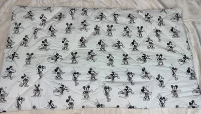 NUEVO SIN ETIQUETAS GRANERO DE CERÁMICA Disney Mickey Mouse King Almohada Acolchada Falsa Foto 1 de 4