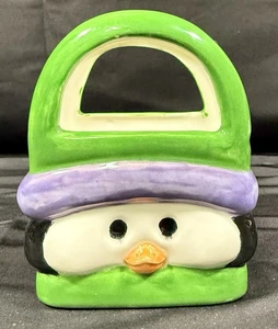Cesta de pingüino de cerámica - Soporte de regalo festivo de Navidad o decoración de mesa - Imagen 1 de 6