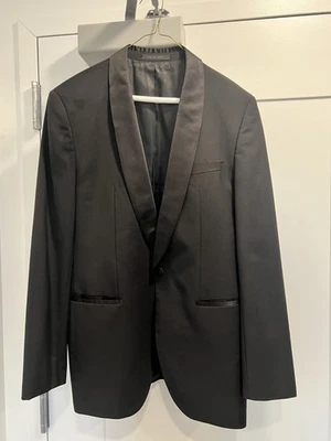 Hugo Boss Shawl Collar Tuxedo (40L) - Image 1 of 4