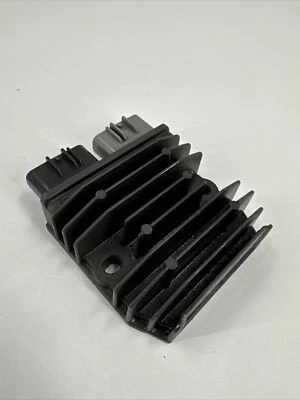 Regulador de voltaje rectificador ducati hypermotard 821 2013 a 2015 #D46 Foto 1 de 4