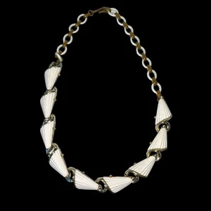 Vintage Lisner White and Gold-Tone Necklace Retro Costume Fashion Jewelry MCM - Picture 1 of 6