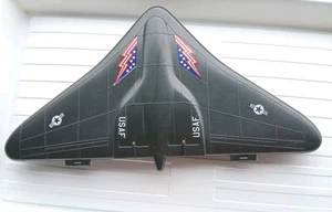 Micro Machines Vtg 1989 Imperial USAF Flying Wing Aircraft Case & 19 Airplanes - Picture 1 of 8