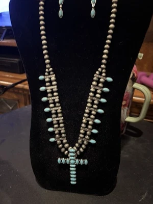 西式风格十字绿松石和灰色串珠配套耳环  — 第 1/3 张图片