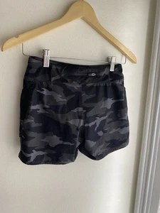 Athleta Girl Camo Black Gray Athletic Shorts Relaxed Fit Running Size L Large 12 - Picture 1 of 7