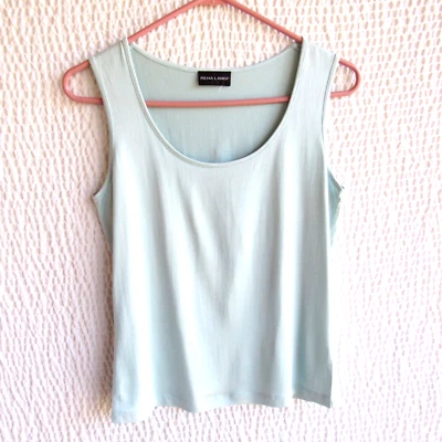 Camiseta sin mangas azul claro Jersey con caparazón de seda S Cami Diseñador Rena Lange Forma Ajuste Capa Foto 1 de 4