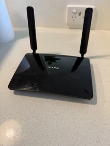 TP-Link Archer MR200 750Mbps 4G LTE Router Dual Band Wireless SIM Card - Picture 1 of 2
