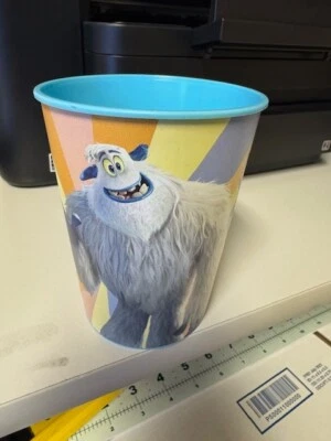Smallfoot Movie Warner Yeti Bigfoot Kids Birthday Party Favor 16 oz. Plastic Cup - Image 1 of 2